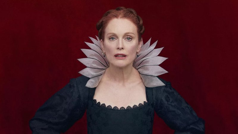 Franziska (Julianne Moore in 'Mary and George'